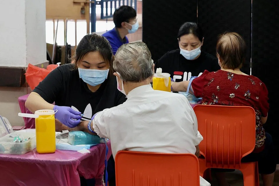 JANGKITAN: Pada 2022, sekitar 170 individu di sebuah kawasan kejiranan Jalan Bukit Merah diuji positif TB.