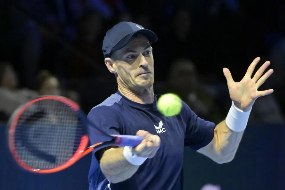 TETAP TEWAS: Meskipun menang set pertama, Andy Murray tetap tewas kepada lawannya Tomas Martin Etcheverry.