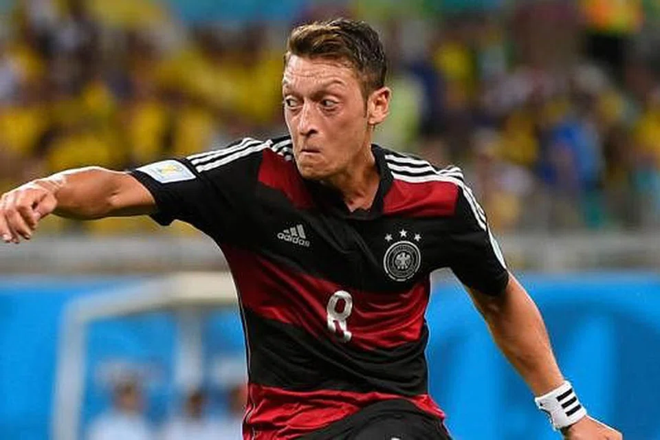 4. MESUT OZIL