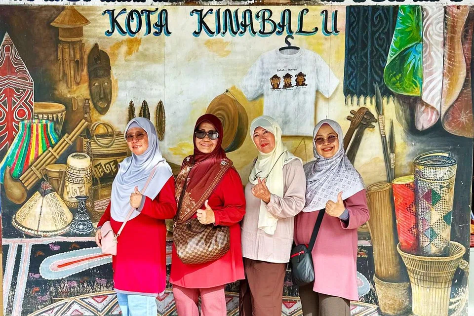 Pusat Kraftangan Kota Kinabalu juga dianggap antara tempat tarikan bagi para pelancong ke Sabah.