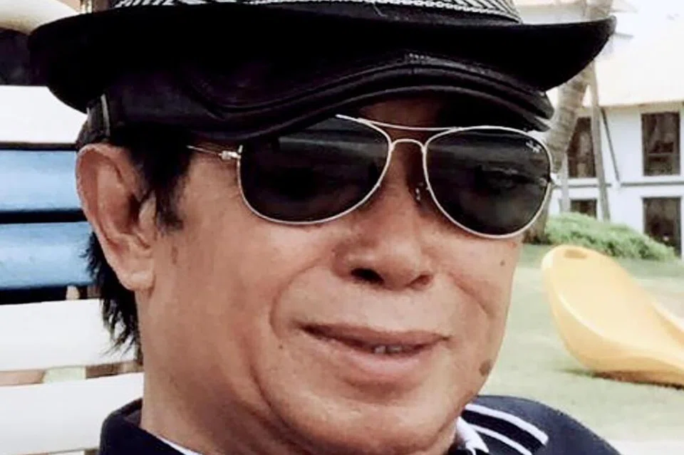 Hamzah Abdullah, Elfy Runianto, sepetang bersama buya hamka di danau maninjau, cerpen