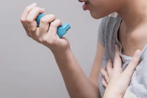 Penyakit lelah merupakan keadaan di mana saluran pernafasan meradang, menjadi lebih sensitif daripada biasa dan lebih sempit, menyebabkan pernafasan menjadi sukar.