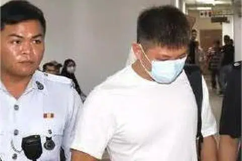 Sebelum hukuman dijatuhkan, Sim Kok Siong, yang tidak diwakili peguam, meminta maaf dan mengaku menyesal akan perbuatannya serta berjanji tidak akan mengulanginya. 