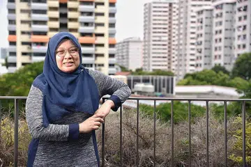 PENGALAMAN BERMAKNA NAMUN MENCABAR: Dr Intan mendapati tugas sebagai AP sepanjang sembilan tahun lalu bermakna namun juga mencabar. - Foto BH oleh DESMOND WEE