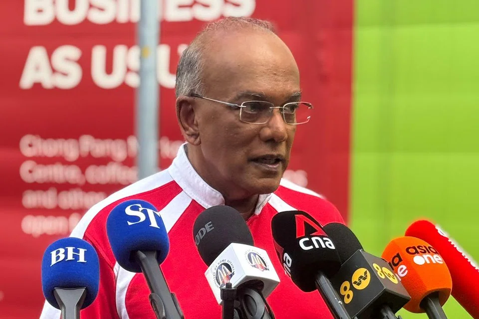 Menteri Ehwal Dalam Negeri, Encik K. Shanmugam, menyangkal hujah Gabungan Penyokong Pengurangan Bahaya Tembakau Asia Pasifik (Caphra) yang antara lain mendakwa pendirian tegas Singapura terhadap vape akan antara lain menutup pintu kepada alat yang boleh mengurangkan bahaya bagi perokok dewasa dan menyebabkan penyebaran vape secara terlarang.