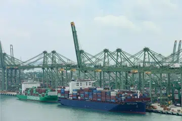 jualan, bahan api,  marin Singapura, jualan bunker Singapura, krisis bekalan minyak, jualan bunker Singapura, statistik MPA, Selat Hormuz, bahan api marin, pengangkutan kontena, krisis tenaga global, hab maritim dunia