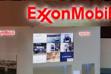 Singapura, ExxonMobil, pekerja