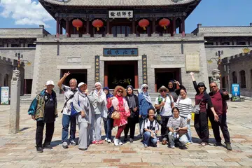 Pelancong yang mengikuti rombongan Dreamcation Cruises & Tours ke Beijing, China, pada 12 Julai.