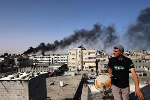 Suasana di Rafah apabila tentera Israel mengebom wilayah di selatan Gaza itu pada 10 Mei.