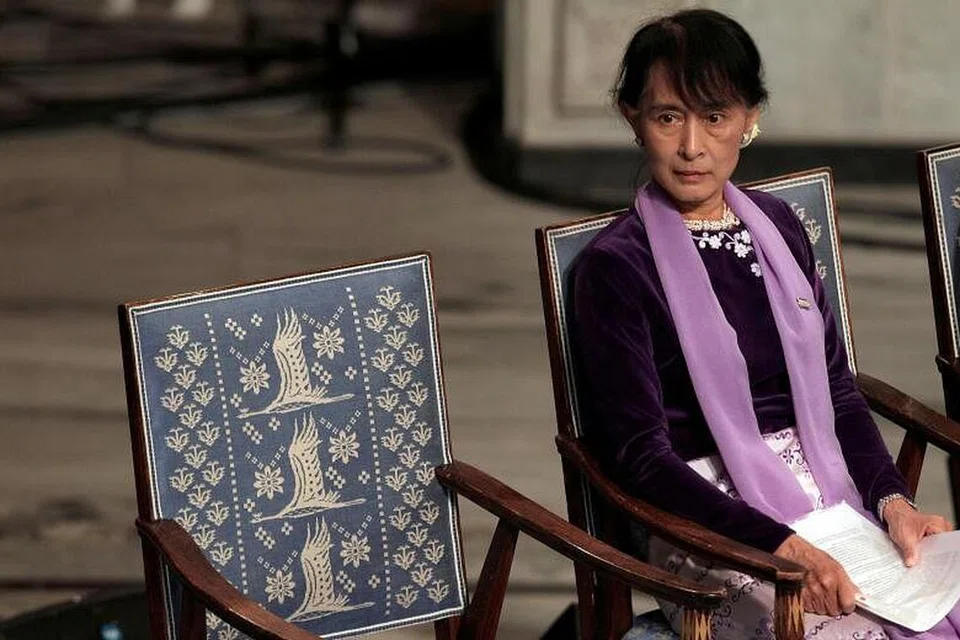 Cik Suu Kyi didakwa melanggar undang-undang import-eksport dan menghadapi hukuman penjara sehingga tiga tahun jika disabit kesalahan. - Foto REUTERS