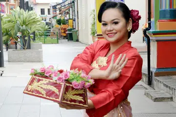 CIK NUR SYAFIQAH: Berpendapat bahawa interpretasi moden perlu diterap dalam tarian tradisional bagi memastikan ia tidak luput dan dilupakan. - Foto ZAINAL YAHYA