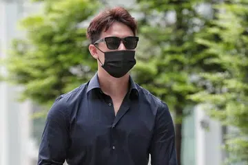 Foto MODEL TITUS LOW DIRAKAM SHIN MIN DAILY NEWS