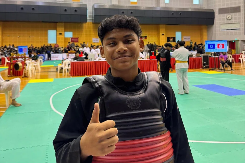 Bagi pelajar Mohamed Amsyar Rasul, kelas ‘Silat Solat’ adalah wadah untuk membentuk jati diri dan memperkukuh kekuatan dalaman dan disiplin diri. 