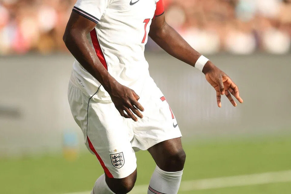 Walaupun tahap kecergasannya menjadi tanda tanya akibat kecederaan otot Achilles, Bukayo Saka menegaskan kepada agensi berita ESPN pada 15 Jun bahawa beliau kini berada pada tahap terbaik, sama ada dari segi fizikal mahupun mental, menjelang aksi pembuka tirai menentang Croatia.