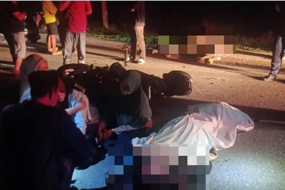 Mangsa sedang menuju ke Singapura apabila kejadian berlaku di Jalan Sungai Tiram di Johor Bahru pada sekitar 3.40 pagi pada 25 Jun.