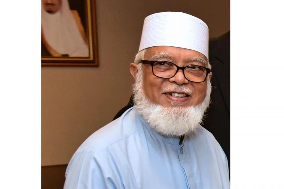 SHAIKH SYED ISA SEMAIT: Mantan Mufti ini berkata, apabila kita penuh ikhlas kepada kehendak Allah, semua kesalahan kita akan diampunkan Allah. - Foto fail