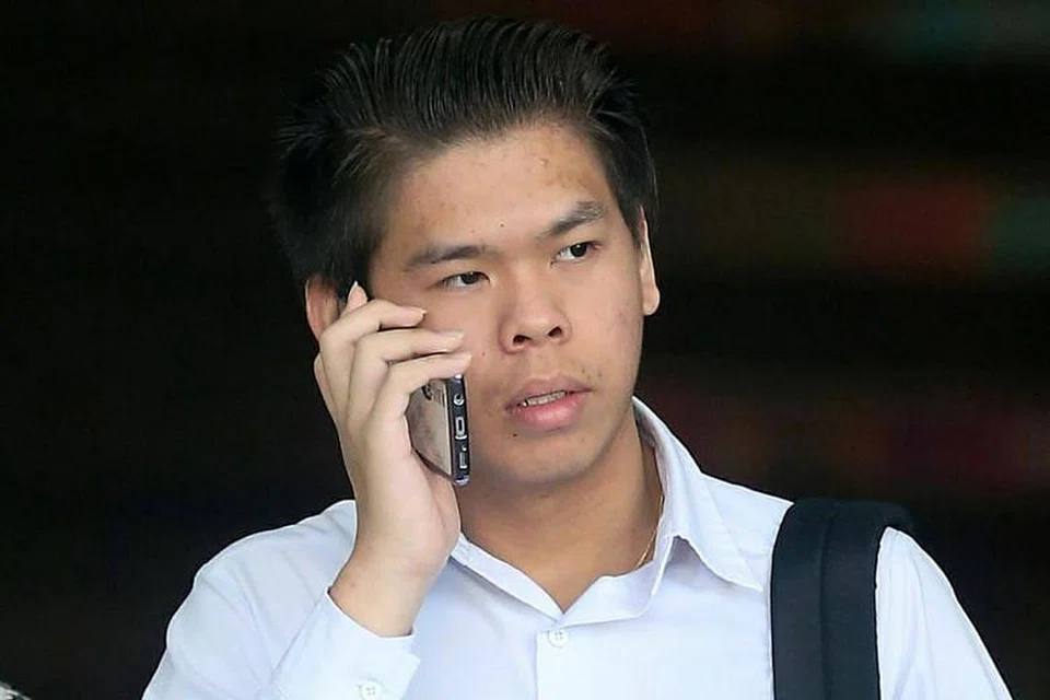 Ho Jun Wei, 18 tahun, mengaku bersalah menyebabkan kecederaan teruk pada seorang warga emas. Dia dikenakan hukuman probesen 15 bulan. FOTO: ST FILE 