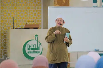 santunan emas, ustaz fatris bakaram, masjid al-muttaqin