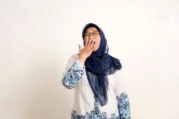 Ada dalam kalangan isteri tidak dapat memberi tumpuan kepada kerja. Setiap lima hingga 10 minit, isteri pasti menguap kerana tidur yang terganggu akibat dengkuran kuat si suami.