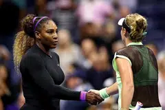 MARA KE PERINGKAT SELANJUTNYA: Serena Williams (kiri) menewaskan pesaingnya, Catherine McNally, dengan mata 5-7, 6-3, 6-1 semalam, lantas mara ke peringkat selanjutnya dan bakal menentang Hsieh Su-wei atau Karolina Muchova. - Foto AFP