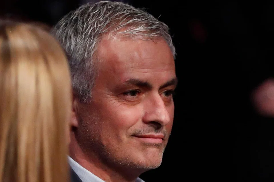 SELAMAT TINGGAL VAN GAAL?: Walau memimpin United memenangi Piala FA musim ini, Van Gaal dijangka digantikan dengan Mourinho (gambar) sebagai pengurus United mulai minggu depan. - Foto REUTERS