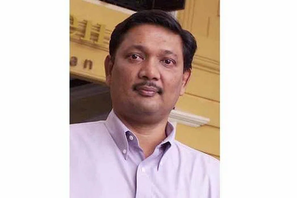 ENCIK AKBAR KADER