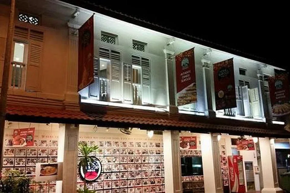 PELBAGAI HIDANGAN MAKANAN LAUT: Home of Seafood di No 1 Joo Chiat Place adalah sebuah restoran yang menghidangkan pelbagai makanan laut. - Foto-foto HOME OF SEAFOOD