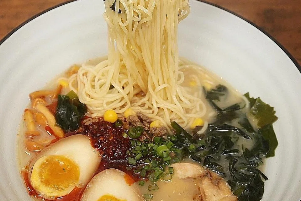 BUKA SELERA: Hidangan ramen seperti yang didapatkan di The Ramen Stall ini antara hidangan Jepun yang biasanya boleh didapatkan di restoran Jepun. - Foto fail