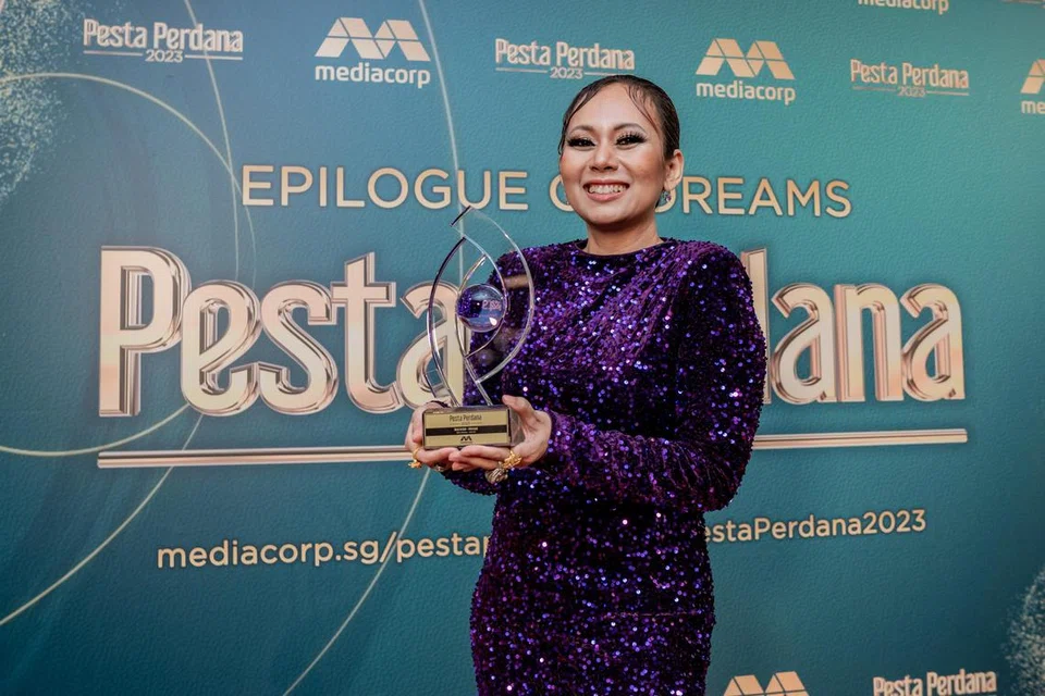 TERUJA BURU ILMU: Wahyu Rahman pastikan dirinya sentiasa dahagakan ilmu dan kemahiran baru dalam dunia penerbitan televisyen.