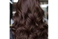Rambut mengurai sihat dengan penggunaan syampu inai.