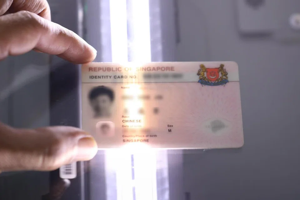 Menurut kenyataan Kementerian Penerangan dan Pembangunan Digital (MDDI) pada 14 Disember, pemerintah akan memberhentikan amalan menyembunyikan nombor NRIC.
