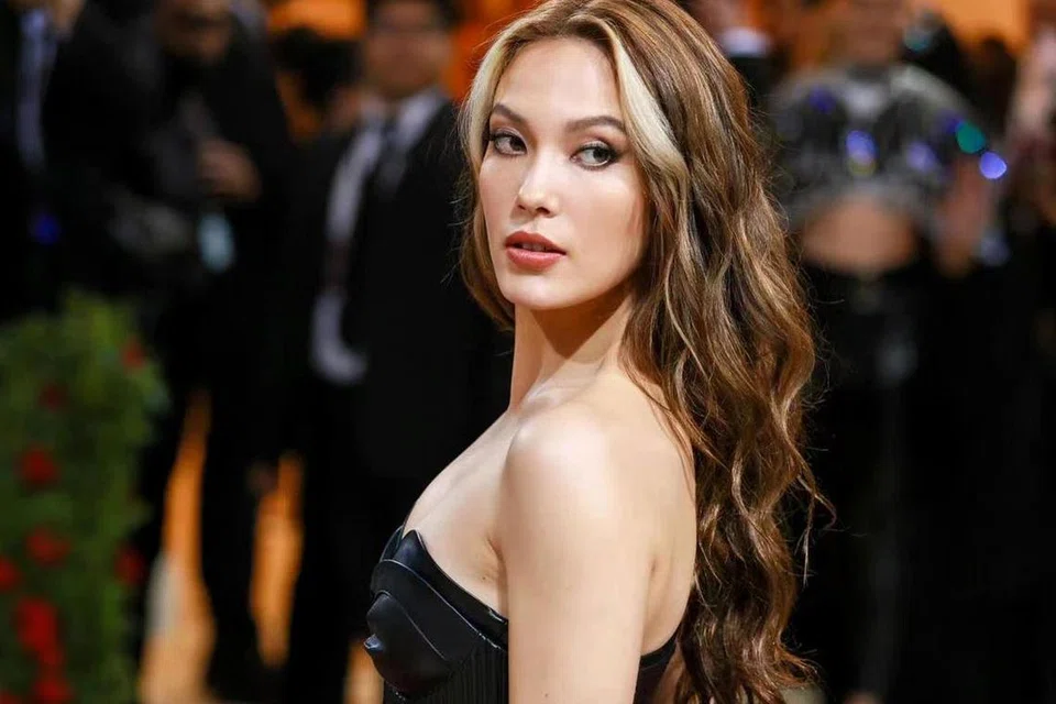 POPULAR DALAM DAN LUAR SUKAN: Popularitinya yang melonjak dalam beberapa tahun lalu telah melihat Eileen Gu dilantik duta global temasya Sukan Gangwon 2024, selain jenama-jenama terkemuka dunia yang lain.