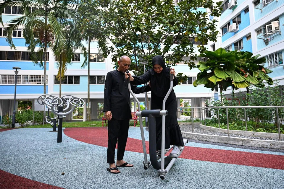 Tekadnya untuk pulih, Cik Norhasikin kuatkan semangat fisioterapi serta senaman menjadi rutin hariannya setelah dipindahkan ke was separa rapi.