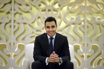 Encik Kishin R.K. adalah salah seorang jutawan termuda Singapura dan merupakan anak kepada hartawan, Encik Raj Kumar, yang mengendalikan Royal Holdings.