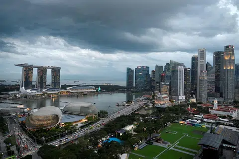 Menteri Ehwal Luar, Dr Vivian Balakrishnan, berkata Singapura mesti menjadi tuan rumah yang konsisten, boleh dipercayai, dan boleh diharapkan kepada perusahaan dari seluruh dunia, termasuk Amerika dan China, dalam ekonomi global yang berubah. 