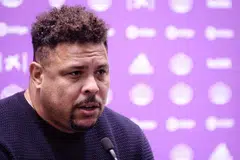 YANG TERBAIK: Ronaldo dinamakan pemain penyerang tengah terbaik sepanjang masa dalam Pasukan Impian Ballon d'OR. - Foto EPA-EFE