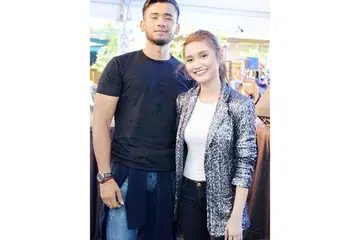 SALING MELENGKAPI: Sebaya dan dilahirkan selang sehari, Redza Rosli dan Ayda Jebat, yang dipilih sebagai duta gerbang hiburan 'tonton', selesa berganding dalam drama Ku Kirim Cinta. - Foto ZAINAL YAHYA