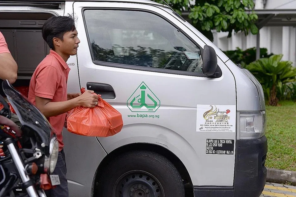 TERUS HULUR BANTUAN: Uutuk tahun ketiga berturut-turut, BAPA mengajak masyarakat Singapura sama-sama menyokong menaja berbuka puasa sepanjang bulan Ramadan. - Foto BAPA