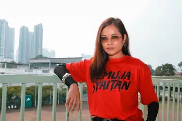Pelakon dan pengarah filem, ‘Pemuja Syaitan’, Liyana Jasmay, berkongsi terdapat seorang rakan seni yang telah menghemburkan kata-kata yang tidak baik terhadap beliau.