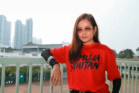 Pelakon dan pengarah filem, ‘Pemuja Syaitan’, Liyana Jasmay, berkongsi terdapat seorang rakan seni yang telah menghemburkan kata-kata yang tidak baik terhadap beliau.