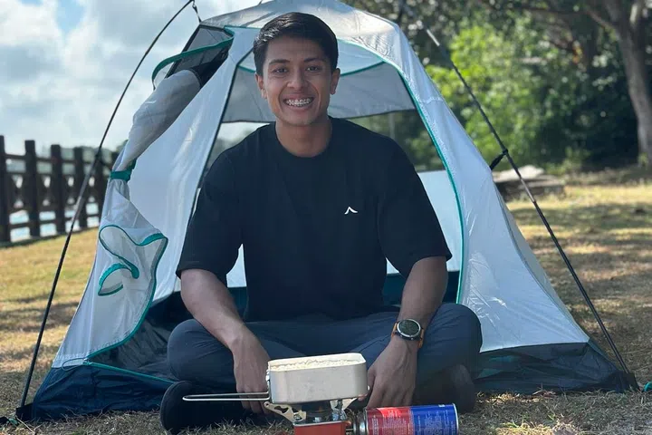 Encik Ahmad Syakir Ahmad Khalis berkhemah secara solo pada Februari.