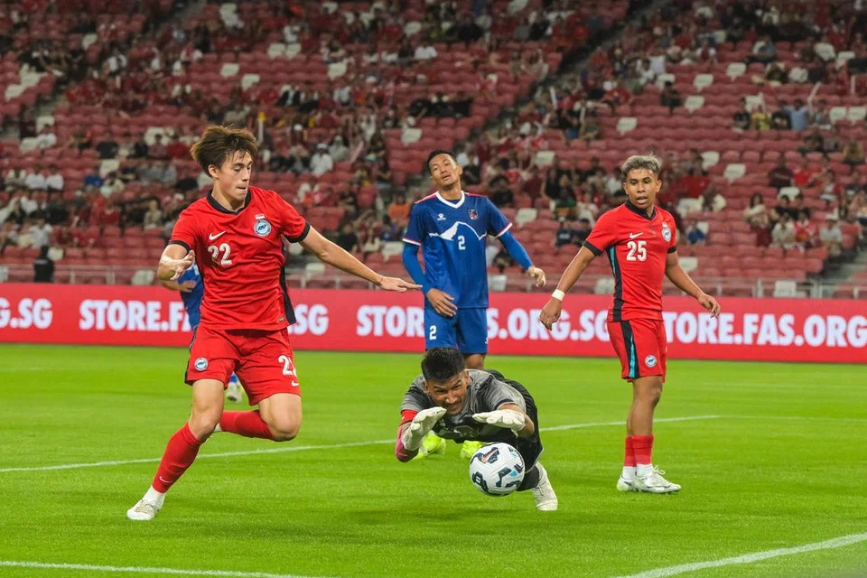 Pasukan Singa cuba menghasilkan peluang untuk menjaringkan gol, tetapi tidak berjaya. Akhirnya mereka dikalahkan 1-0 oleh Nepal dalam perlawanan persahabatan mereka di Stadium Negara pada 21 Mac.