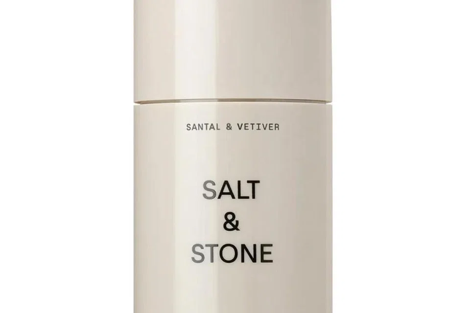 Salt & Stone Santal & Vetiver Natural Deodorant. Harga $33.00 dari Sephora.