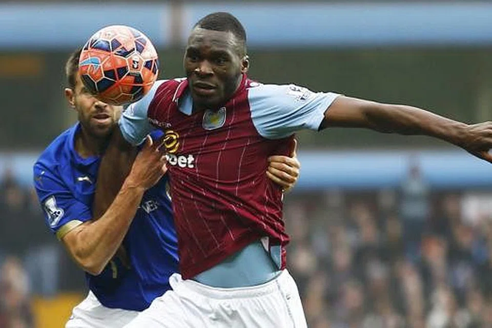 PEMAIN AZIMAT: Christian Benteke (kanan) telah menjaringkan lapan gol, termasuk gol tunggal yang dijaringkannya dalam kemenangan Aston Villa 1-0 ke atas Tottenham Hotspur minggu lalu. Beliau berjanji tidak akan sia-siakan peluang kali ini.