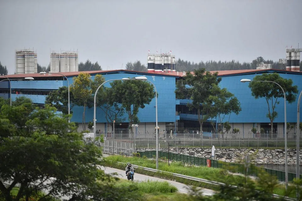 Kebanyakan kes yang dilaporkan pada Jumaat, 21 Ogos 2020 melibatkan pekerja asing yang menetap di dormitori. - FOTO: Fail.