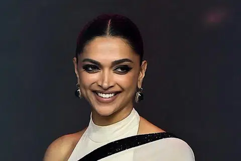 DEEPIKA PADUKONE: Tolak lima tawaran bekerjasama dengan Salman kerana menganggap pelakon itu tidak menghormati suaminya, Ranveer Singh.