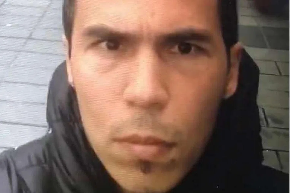 Suspek utama serangan ke atas kelab malam Reina di Istanbul pada Tahun Baru, dalam gambar yang diedar oleh polis Turkey dan diambil daripada Agensi Berita Dogan. 