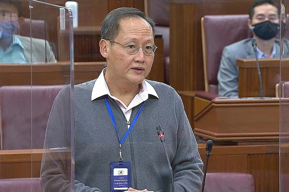 Encik Tan See Leng, Menteri di Pejabat Perdana Menteri.