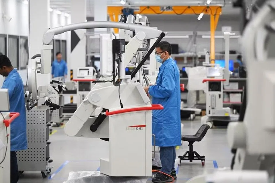 Indeks Pembelian Pengurus (PMI) Singapura, kayu ukur sektor perkilangan, naik kepada 50.7 mata pada Mac, daripada 50.6 mata pada Februari. 