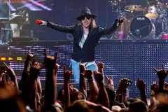 SEDIA HIBURKAN PEMINAT SINGAPURA: Vokalis band legenda Guns N' Roses, Axl Rose, bakal menggegarkan Pusat Pameran Changi malam ini. - Foto SPIN